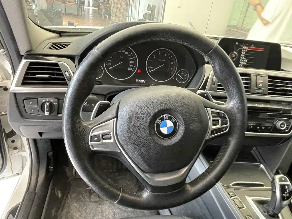 BMW 3 Series — миниатюра 10