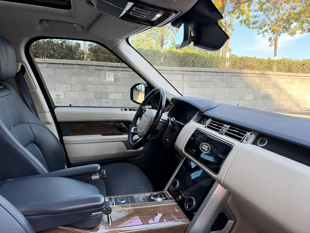 Land Rover Range Rover — миниатюра 9