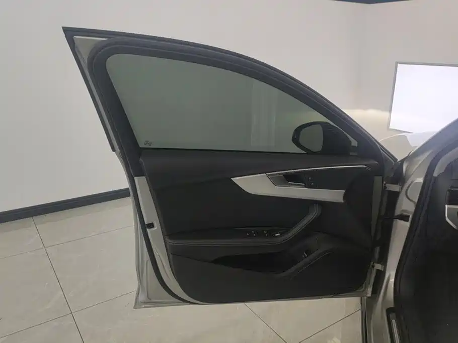 Audi A4L — миниатюра 7