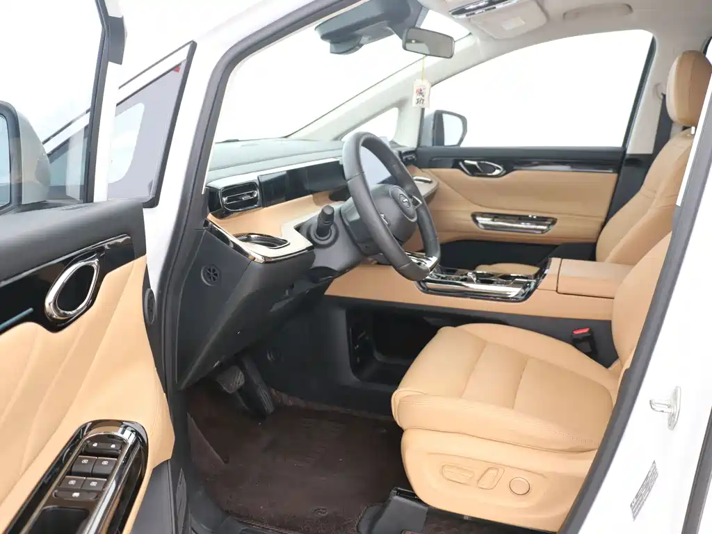GAC Motor 传祺E8 PHEV — миниатюра 11
