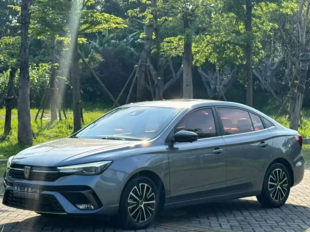 Купить Roewe i5