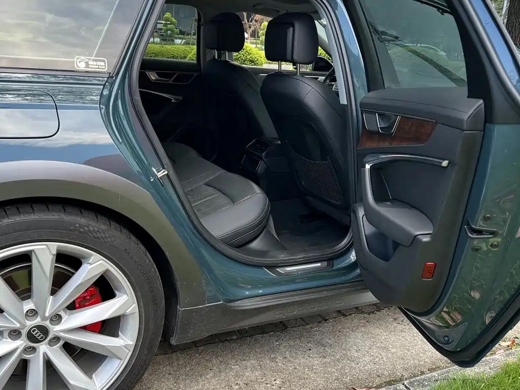 Audi A6 2022 allroad quattro 55 TFSI Premium