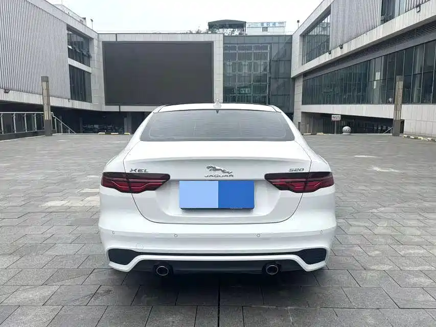 Jaguar XEL — миниатюра 8