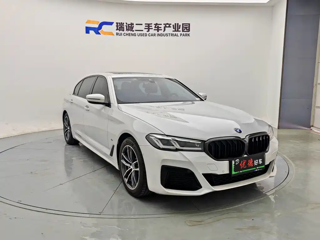 BMW 5 Series New Energy — миниатюра 17