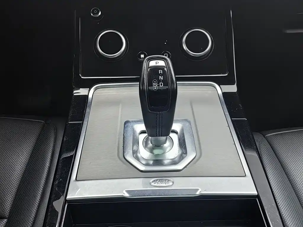 Land Rover Evoque — миниатюра 13
