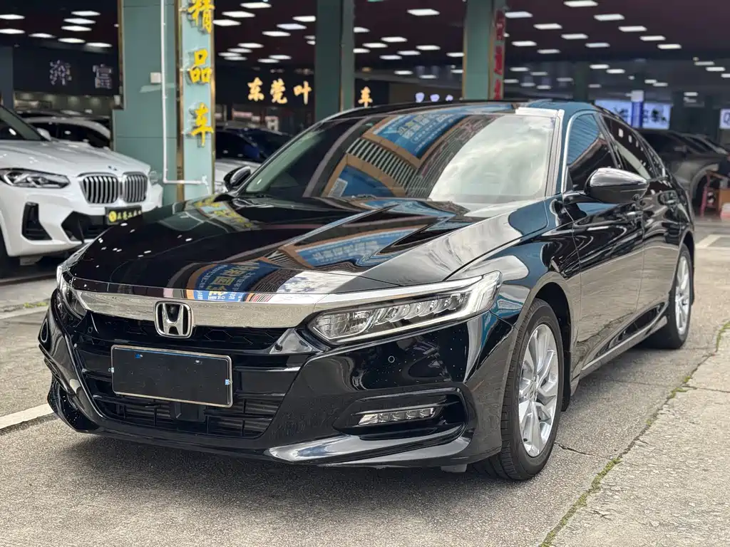 Honda Accord 2018 260TURBO Luxury VI