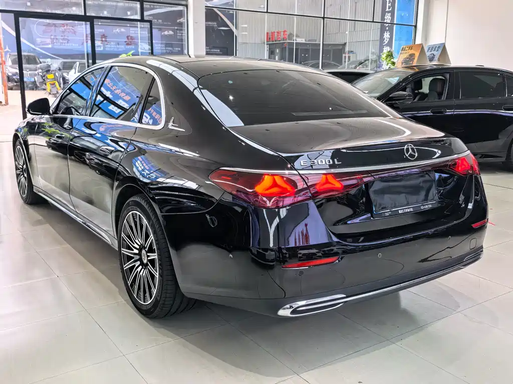 Mercedes-Benz E-Class E 2025 E 300 L Fashion