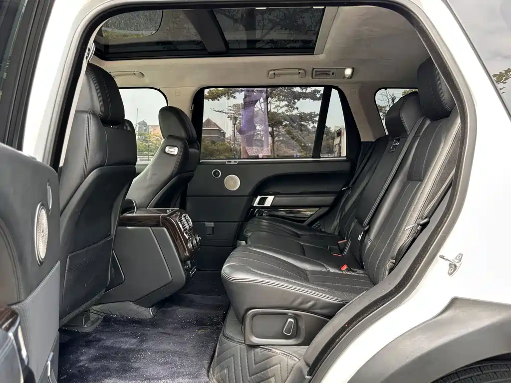 Land Rover Range Rover — миниатюра 16