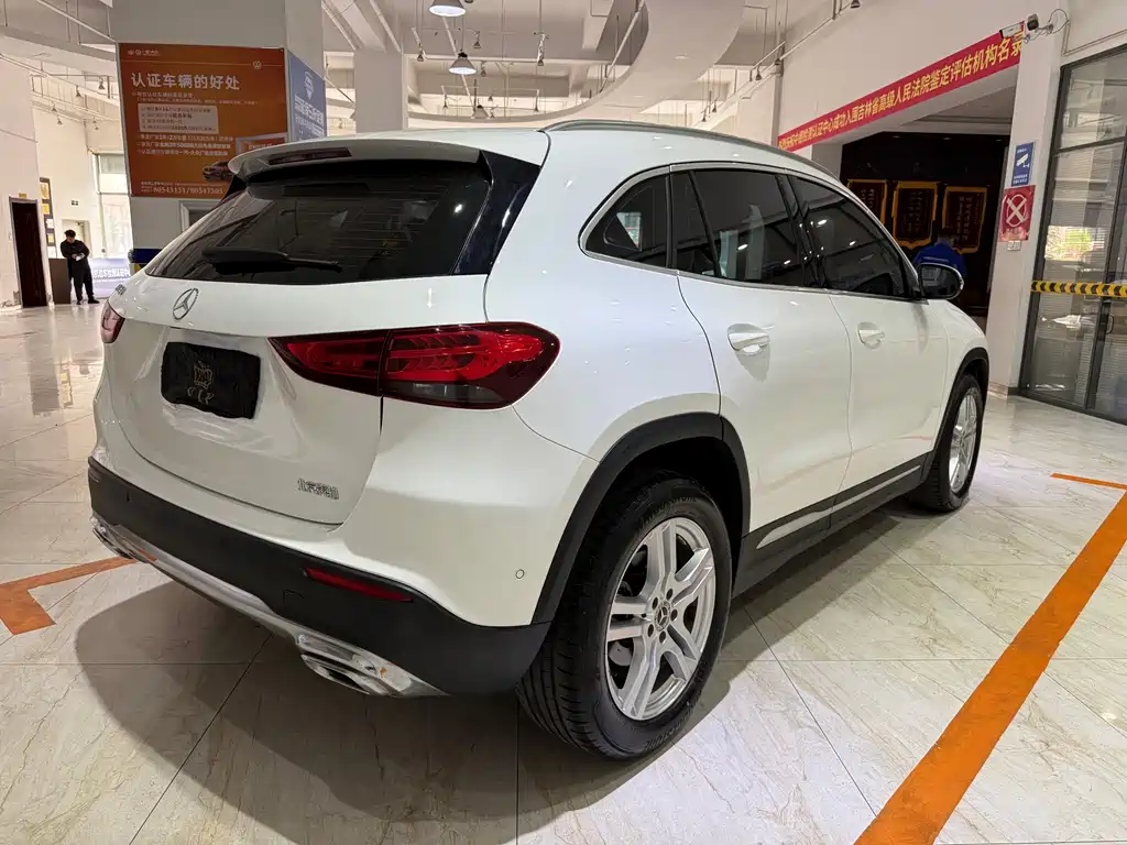 Mercedes-Benz GLA — миниатюра 4