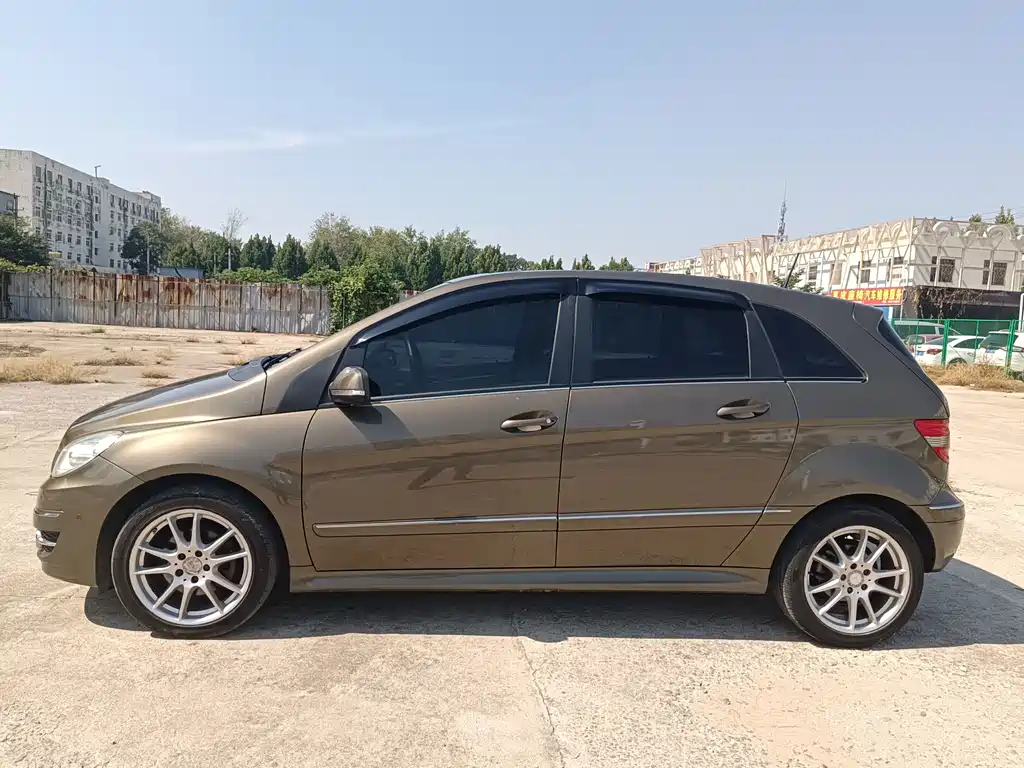 Mercedes-Benz B-Class — миниатюра 4