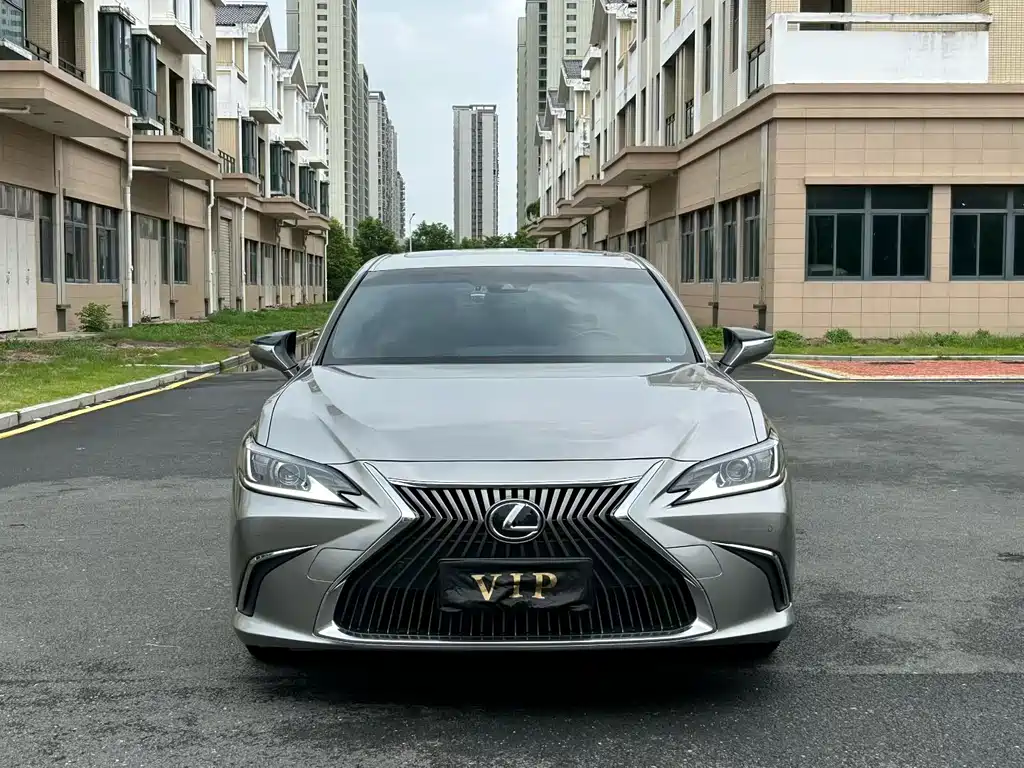 Lexus ES — миниатюра 2