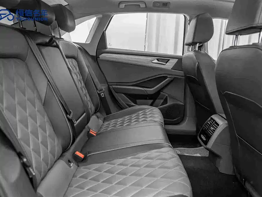 Volkswagen Sagitar — миниатюра 16