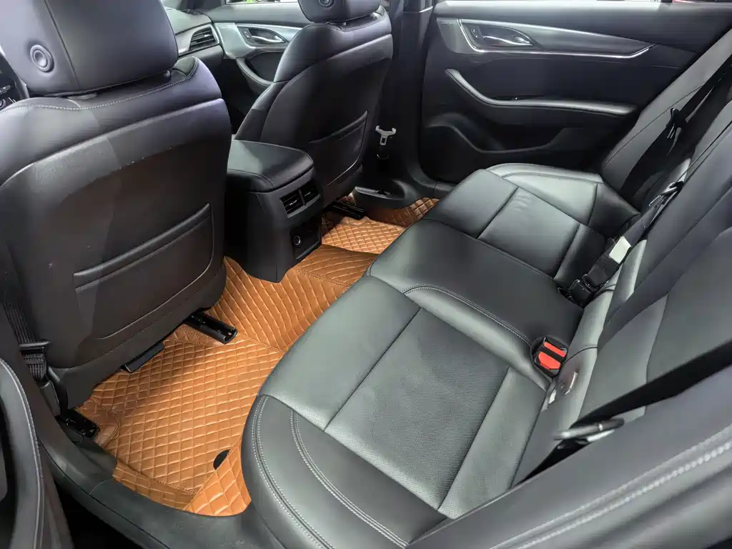 Cadillac CT5 — миниатюра 6