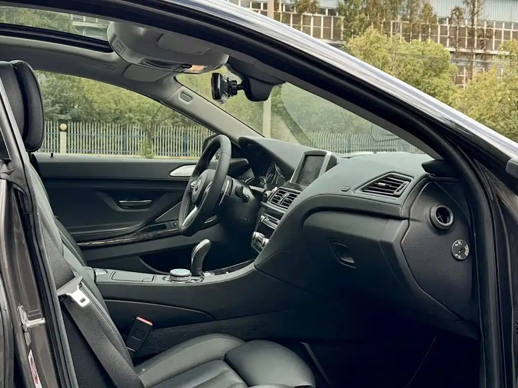 BMW 6 Series — миниатюра 10
