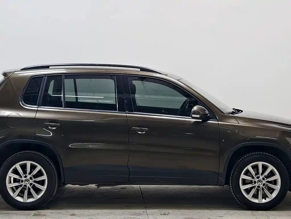 Volkswagen Tiguan — миниатюра 8