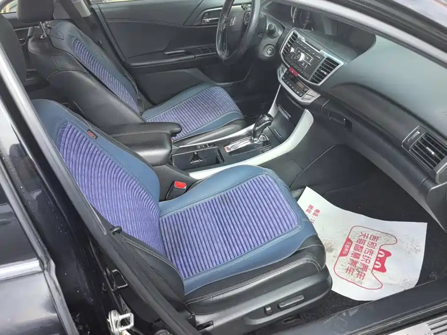 Honda Accord — миниатюра 8