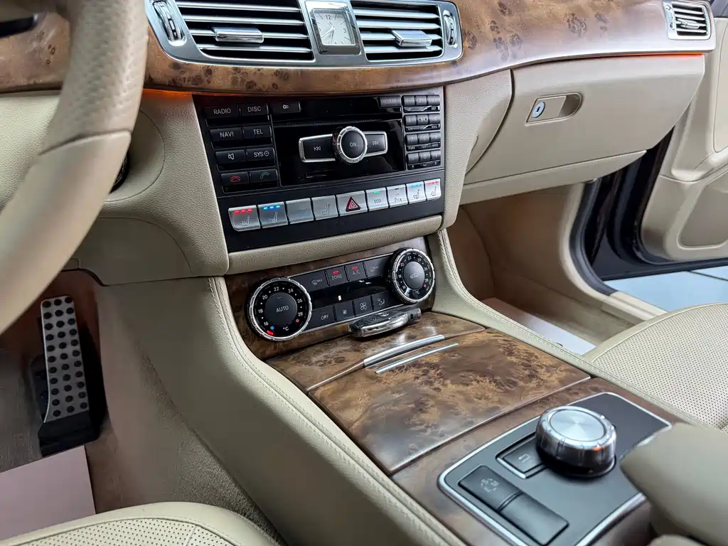 Mercedes-Benz CLS — миниатюра 11