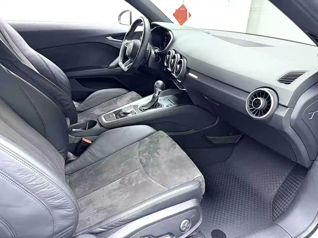 Audi TT — миниатюра 3