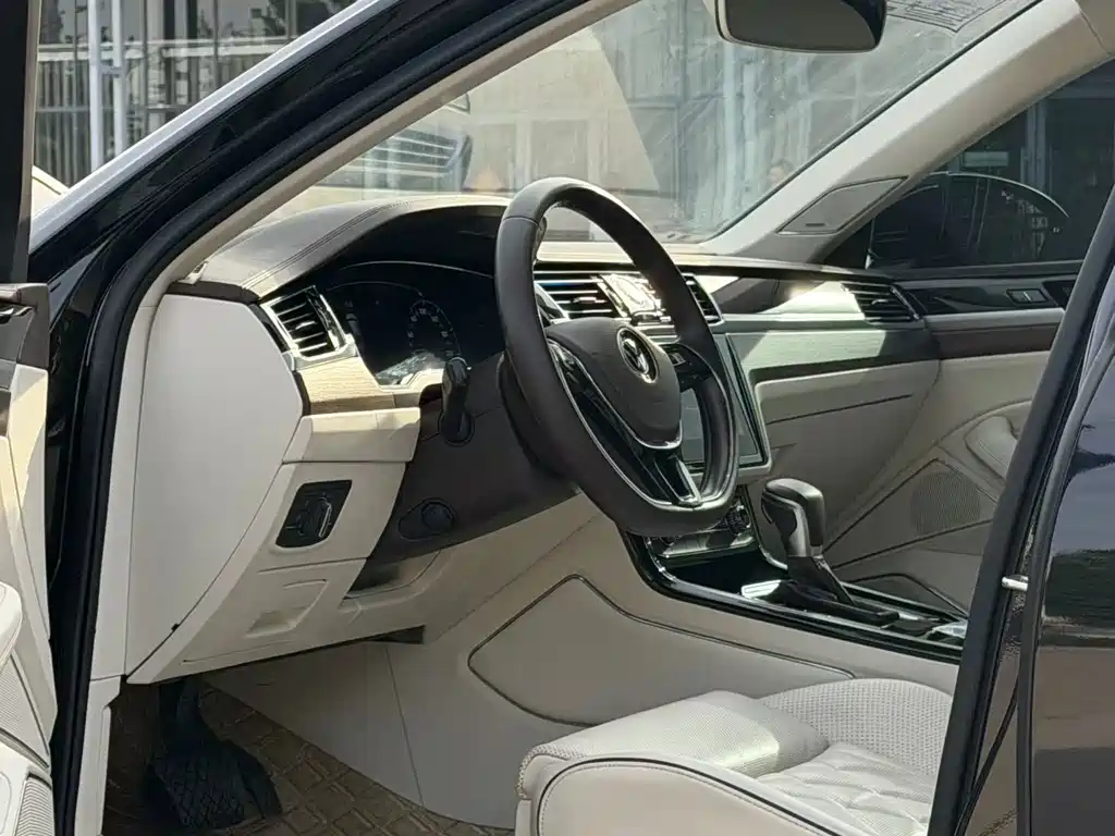 Volkswagen Phideon — миниатюра 4