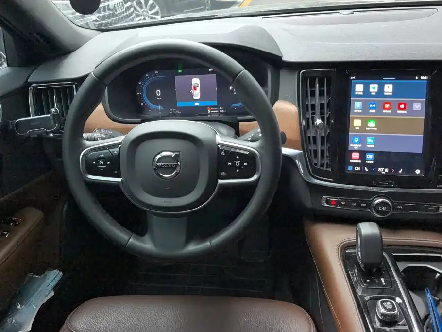 Volvo S90 PHEV — миниатюра 15