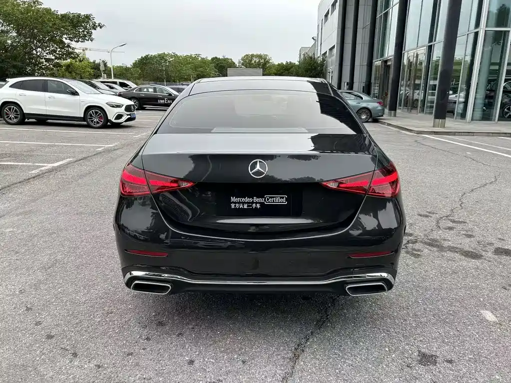 Mercedes-Benz C-Class — миниатюра 6