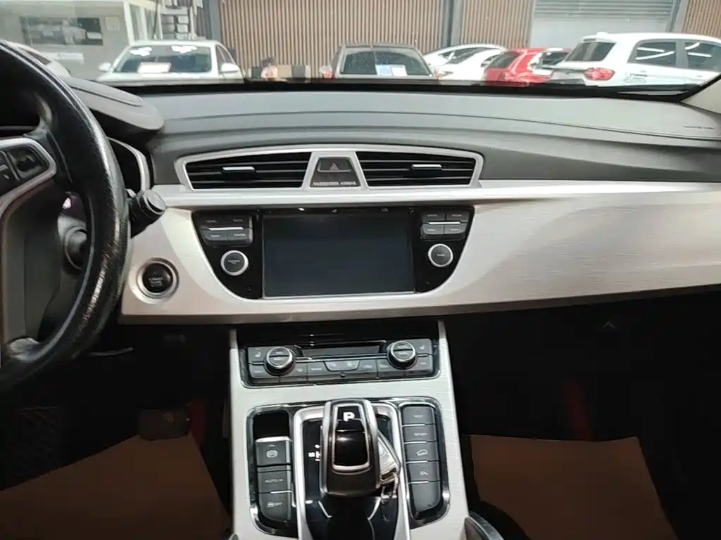 Geely Boyue — миниатюра 10