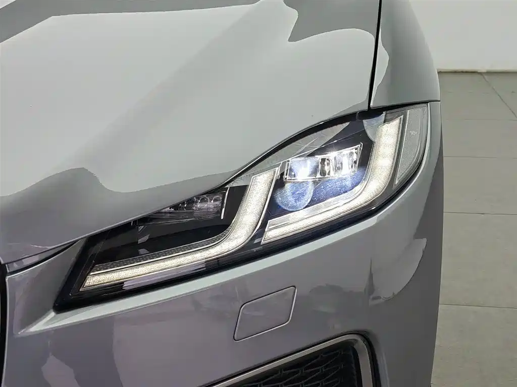 Jaguar F-Pace 2021 340PS R-Dynamic SE