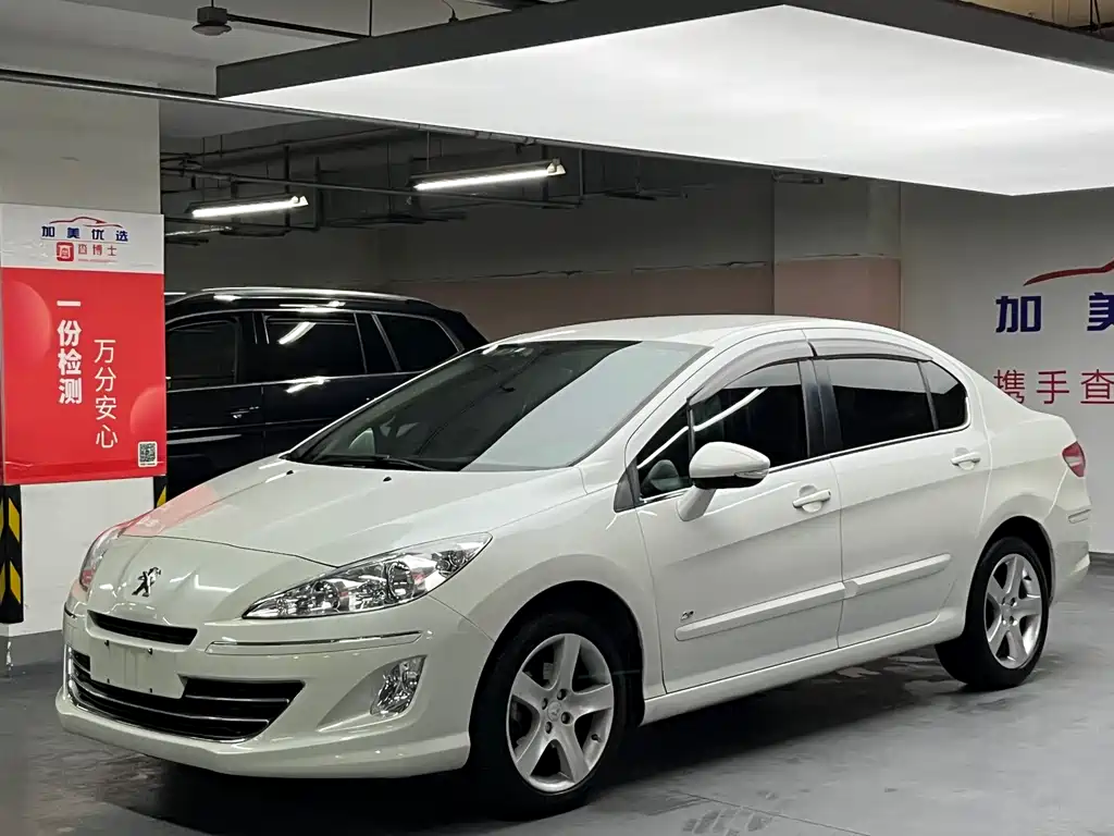 Peugeot 408 2013 2.0L AT Comfort