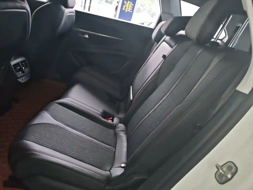 Peugeot 5008 — миниатюра 17