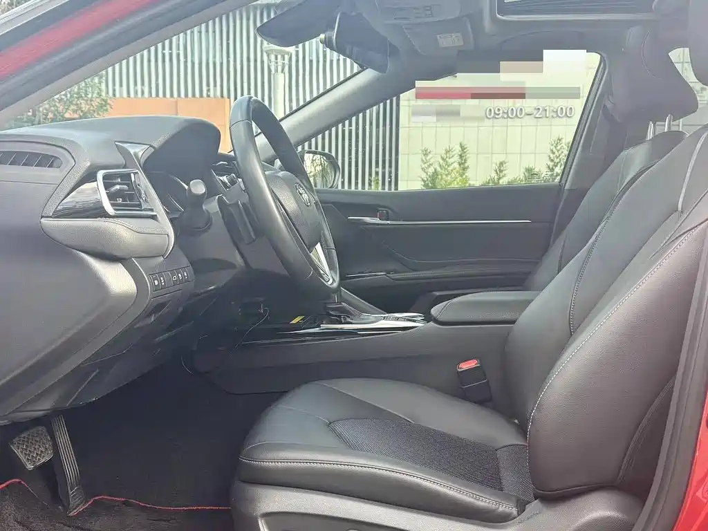 TOYOTA CAMRY