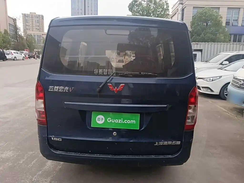 Wuling Rongguang V — миниатюра 6