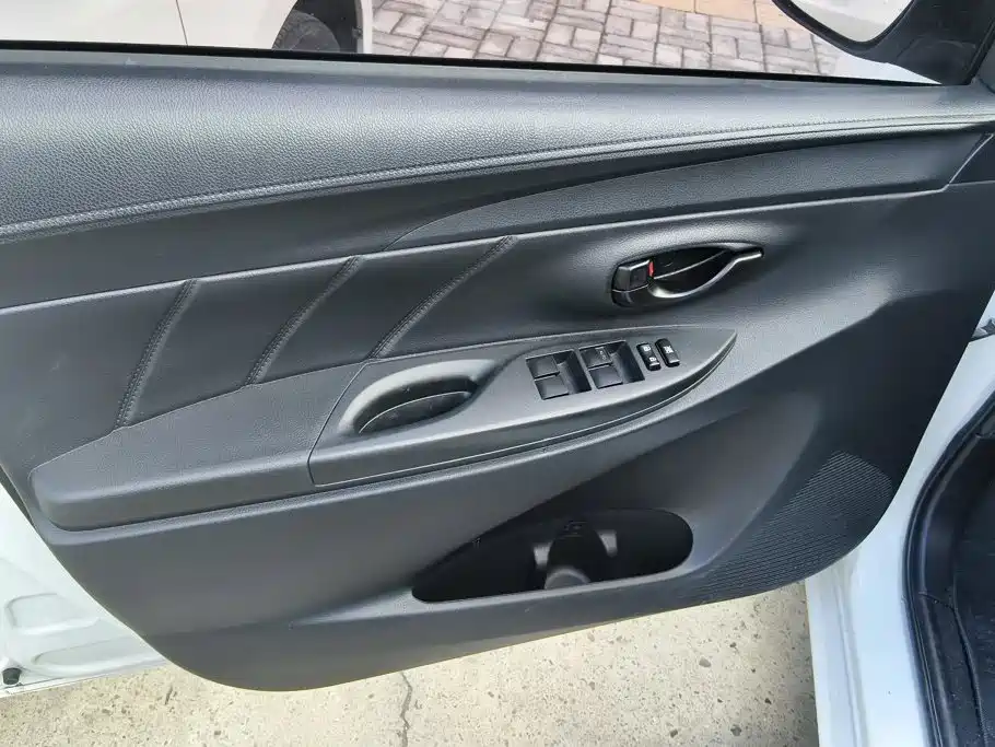 Toyota Vios FS — миниатюра 7