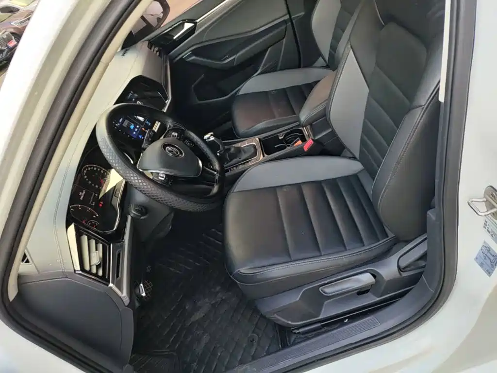 Volkswagen Sagitar — миниатюра 15