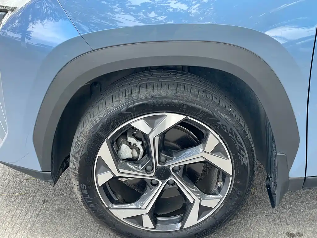 GEELY AUTOMOBILE BOYUE L