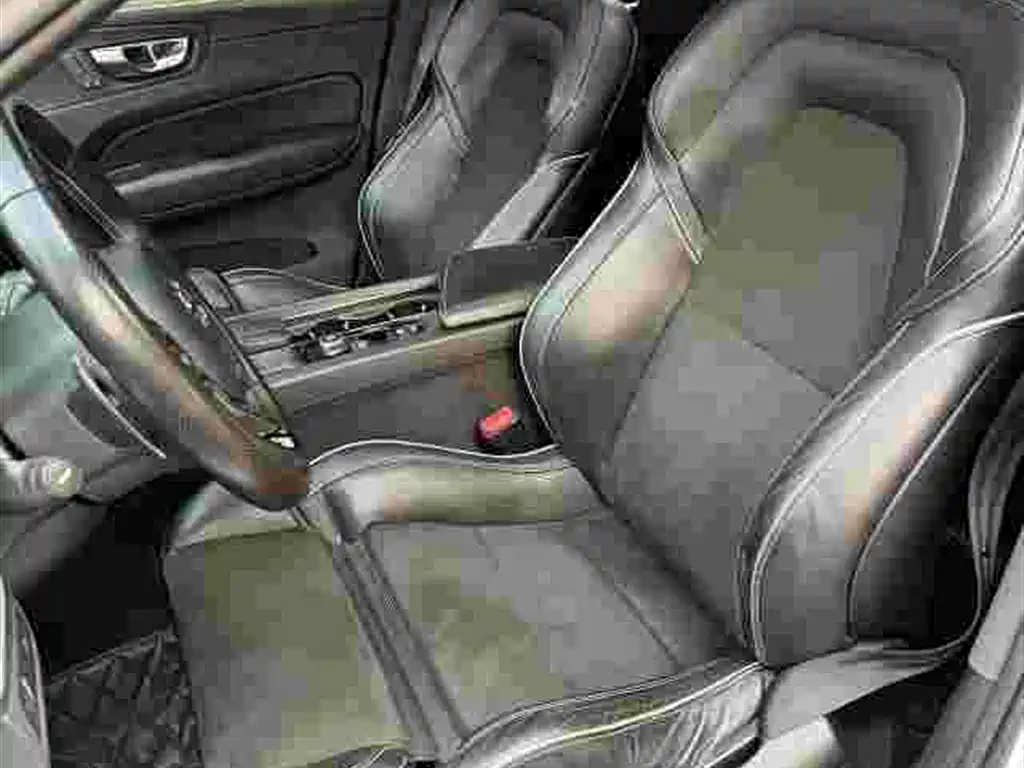 Volvo XC60 — миниатюра 5