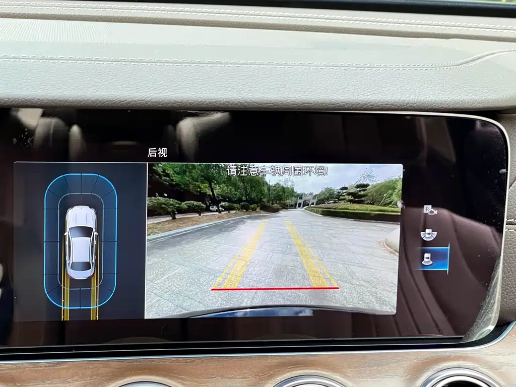 MERCEDES-BENZ E CLASS