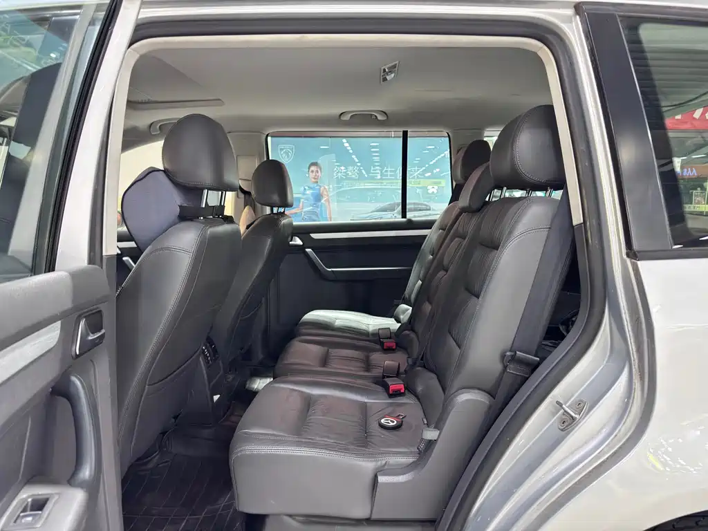 Volkswagen Touran — миниатюра 8