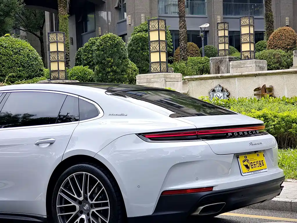 Porsche Panamera — миниатюра 30