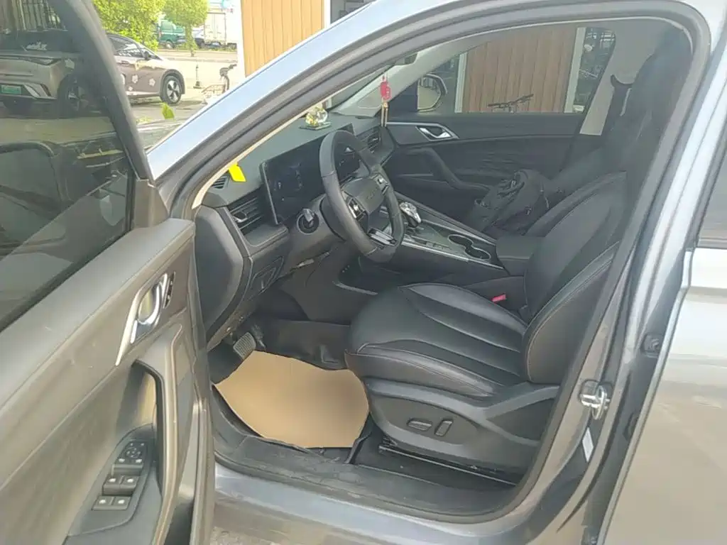 Roewe RX5 — миниатюра 16