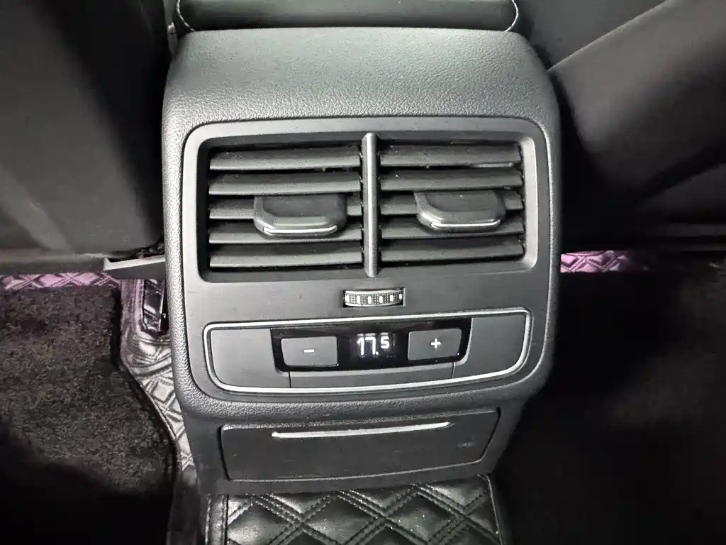 Audi A4L — миниатюра 19