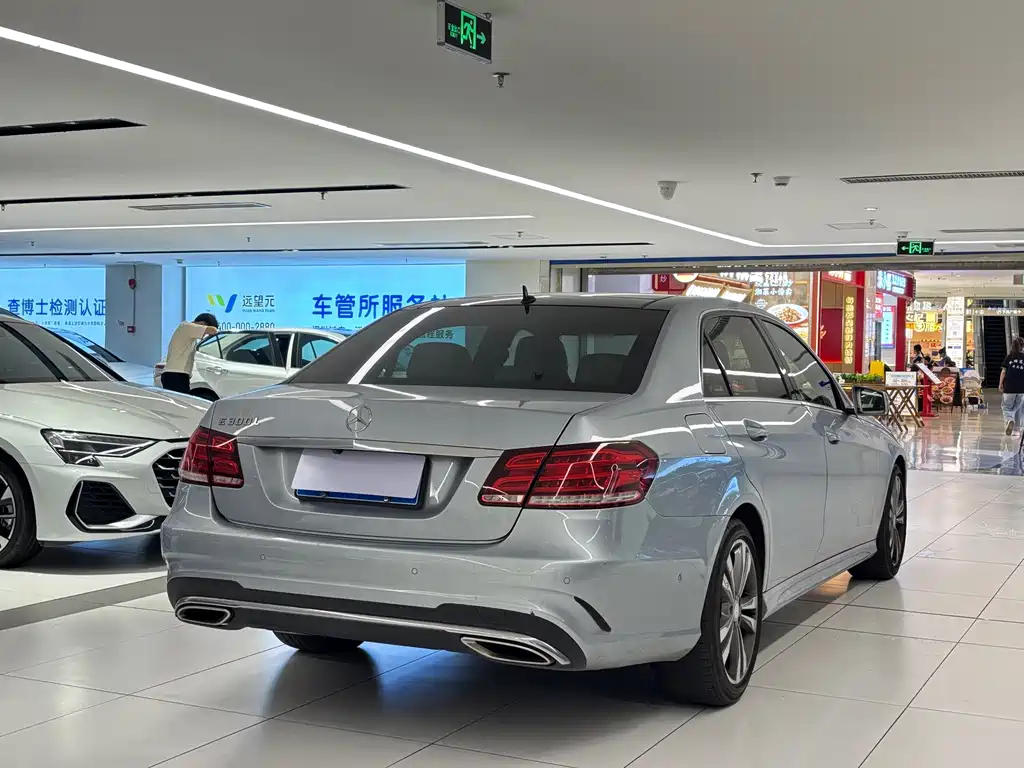 Mercedes-Benz E-Class — миниатюра 5