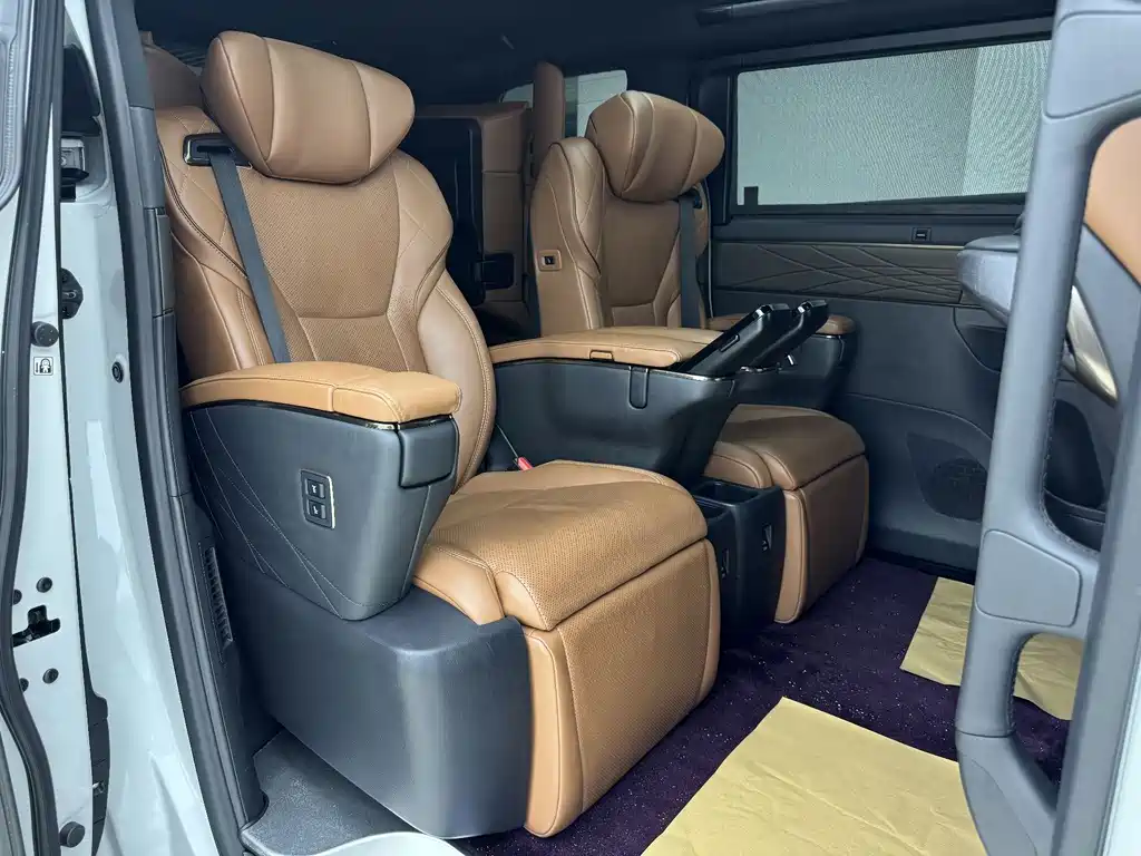 Toyota Vellfire — миниатюра 14