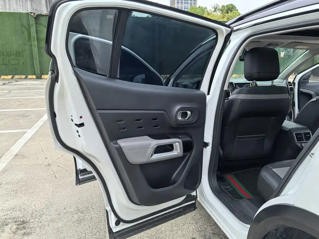 Citroen C5 AIRCROSS — миниатюра 18