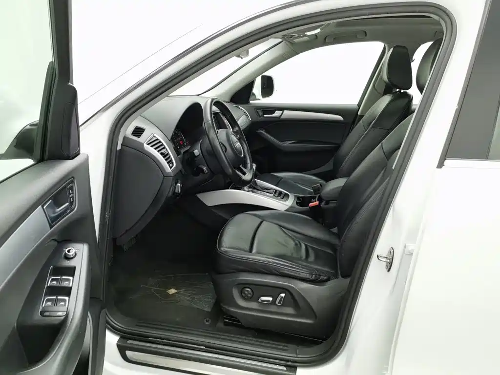 Audi Q5 — миниатюра 10