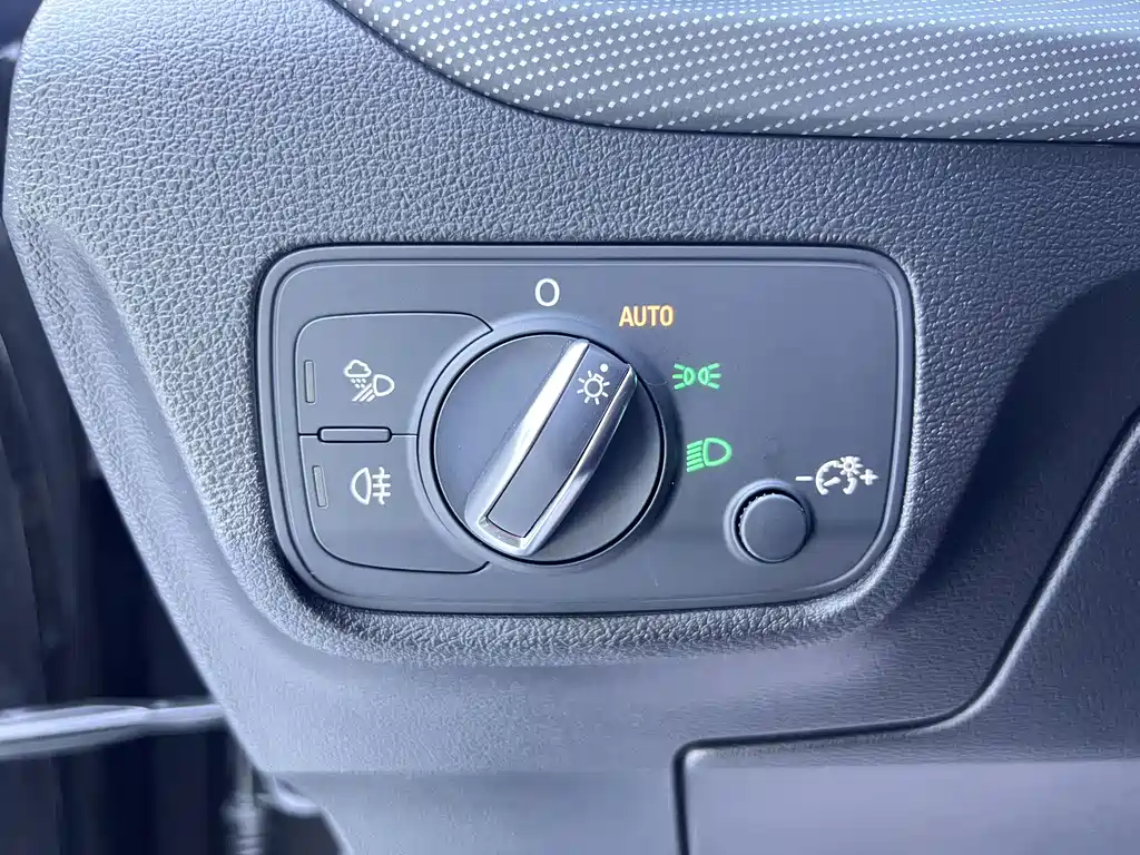 Audi Q2L — миниатюра 9