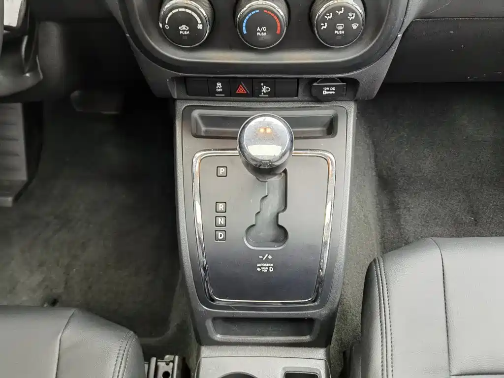 Jeep Compass (Import) — миниатюра 13