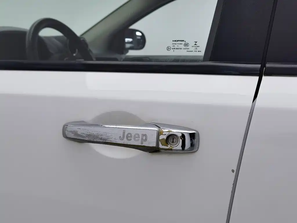 Jeep Compass (Import) — миниатюра 18