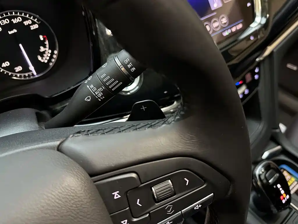 Cadillac XT6 — миниатюра 20