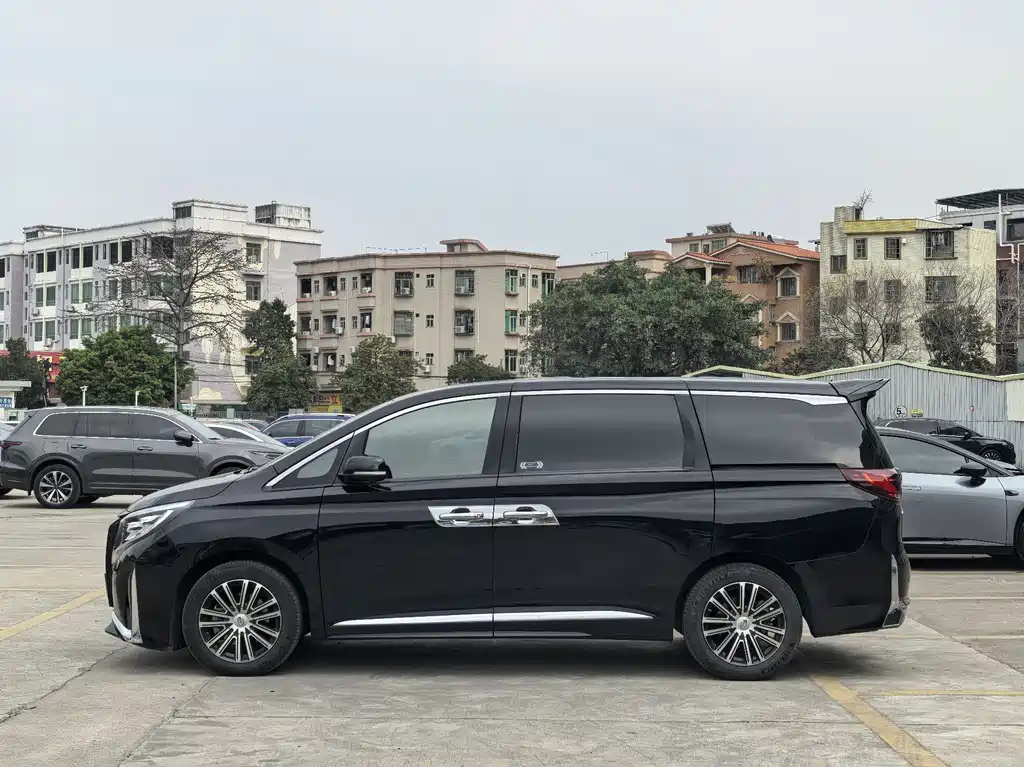 GAC TRUMPCHI M8