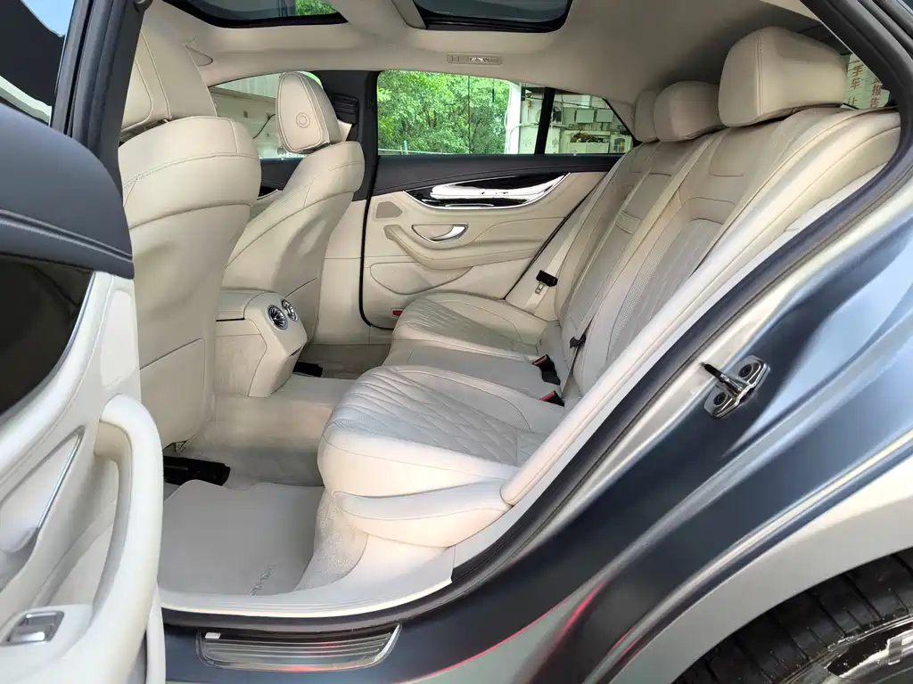 MERCEDES-BENZ AMG GT